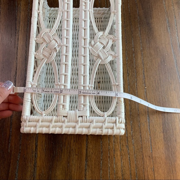 VINTAGE Kleenex Cover Rectangle Tissue Box White Wicker Rattan Cottage core. - Picture 7 of 8